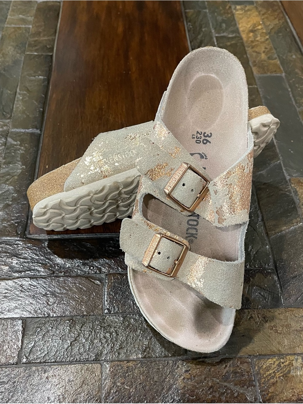 Birkenstock Arizona Metallic Suede Sandals in Rose